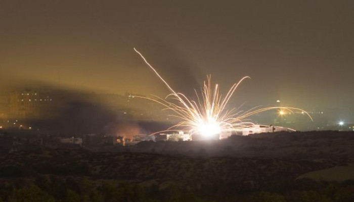 عدة إصابات حصيلة الغارة الصهيونية على قطاع غزة .. وحماس تحذر