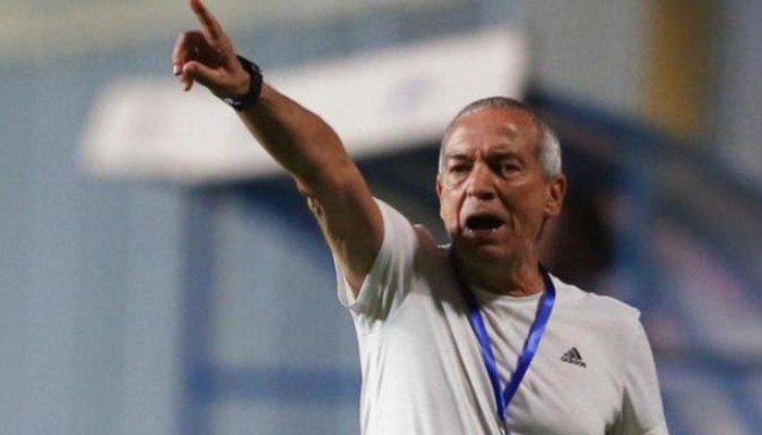 "فيريرا" يرحب بتدريب الأهلي