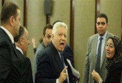 بالفيديو : معركة وسباب بين نواب مجلس السيسي