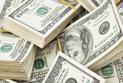 الدولار يسجل 12.80 جنيهًا في السوق السوداء.. وتباين العملات الأجنبية
