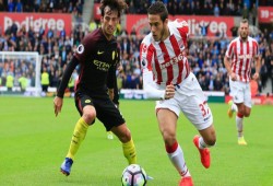 شاكيري يفسح الطريق لرمضان صبحي ويغيب شهراً على الأقل