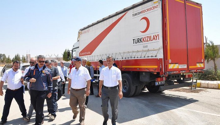 تركيا تواصل إرسال المساعدات الإنسانية إلى "جرابلس" السورية