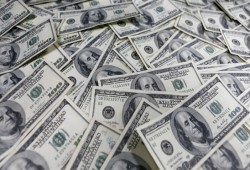 الدولار يسجل 12.65 جنيهًا للبيع في السوق السوداء