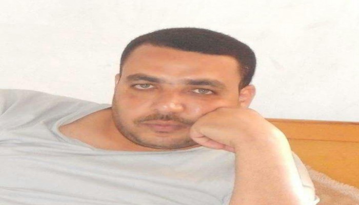 أمن الجيزة يعتقل صحفيا وأسرته من سيارة أجرة أثناء سفرهم  ويقتادهم إلى جهة غير معلوم