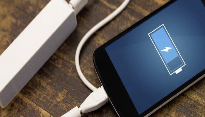 5 أسباب لانتفاخ بطارية هاتفك.. وكيف تتجنبها