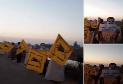 سلسلة بشرية لثوار الدلنجات تطالب برحيل قائد الانقلاب