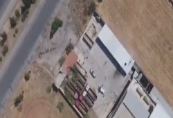 شاهد بالفيديو ..  الثوار السوريون يستخدمون سلاح الجو لأول مرة