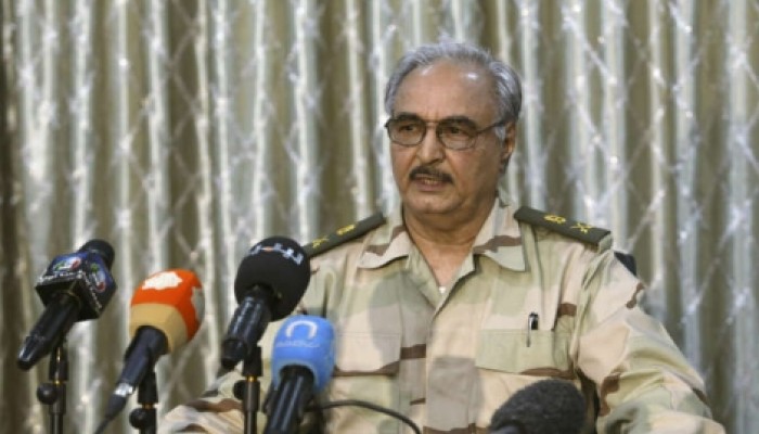حفتر يعترف : نتلقى الدعم من الجيش المصري