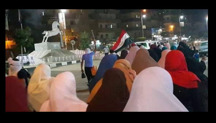 انتفاضة شعبية ليلية بديرب نجم تطالب بإزاحة الفقر والطغيان