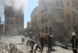 استشهاد 28 مدنياً في قصف روسي على حي السكري بحلب