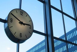 تركيا تقرر استمرار العمل بالتوقيت الصيفي طوال العام