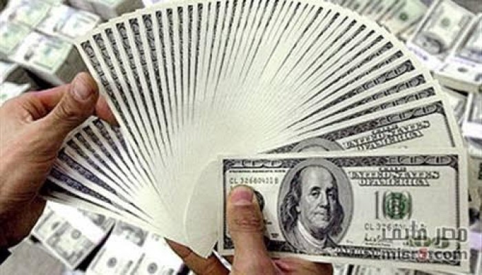 الدولار يسجل 12.70 جنيهًا للبيع بالسوق السوداء