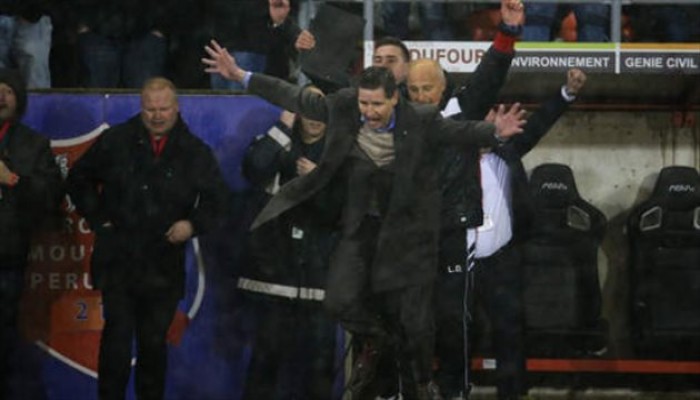 مدرب موسكرون يشيد بعقلية الفوز التي منحها الأهلي لتريزيجيه