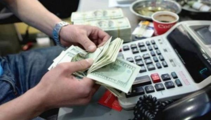 الدولار يستقبل عيد الأضحى بارتفاعه لـ12.85