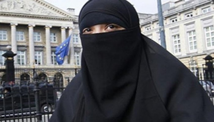 قريبا.. شرطيات يرتدين النقاب في شوارع بريطانيا