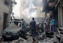 استشهاد 28 في غارة لطيران النظام السوري على سوق بإدلب