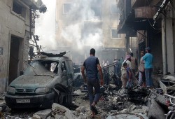استشهاد 28 في غارة لطيران النظام السوري على سوق بإدلب