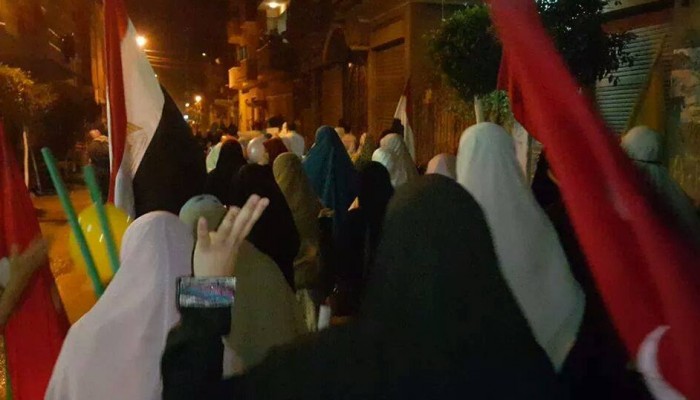 أمن الإنقلاب يعتدي علي مسيرة رافضة لحكم العسكر ويعتقل 4 بأبوحماد
