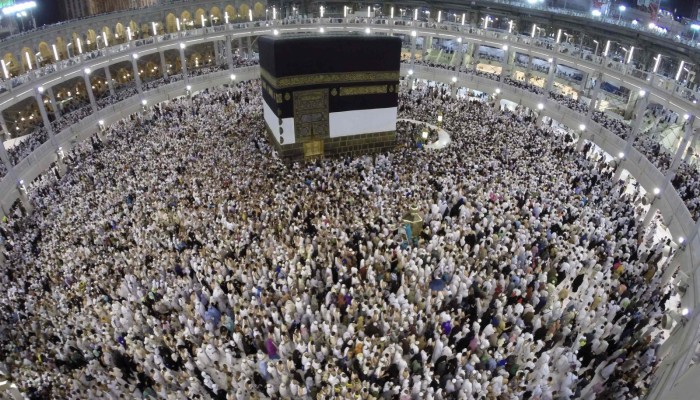 السعودية تعتزم فتح العمرة في شوال ومحرم لزيادة الإيرادات