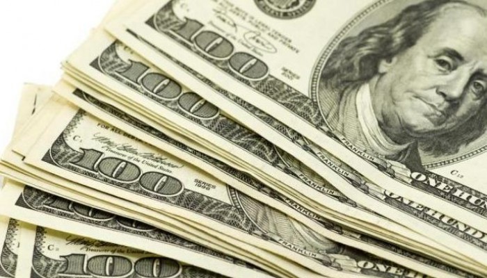 الدولار يسجل 12.75 جنيهًا للبيع في السوق السوداء