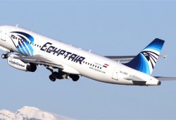 فرنسا ترجح استهداف الطائرة المصرية المنكوبة بعمل إرهابي