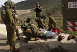 إصابة فلسطيني بجروح بعد طعنه جنديًّا في "الضفة"