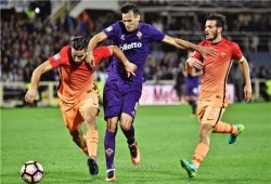 فيورنتينا يقتنص فوزا صعبا من روما في الدوري الإيطالي