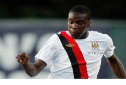 لاعب كرة فرنسي يعتزل في ريعان شبابه من أجل "التفرغ للإسلام"