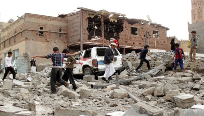 19 قتيلا و77 جريحا في غارة للتحالف بالحديدة غربي اليمن