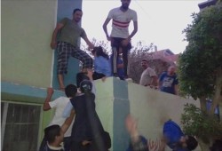 أولياء الأومر يقتحمون مدارس فاقوس بالشرقية لحجز المقاعد الأولي لأبنائهم بالفصول