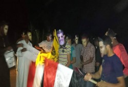 البحيرة : وقفة احتجاجية لثوار الدلنجات رفضا لإحراق بيوت المعتقلين بدمياط