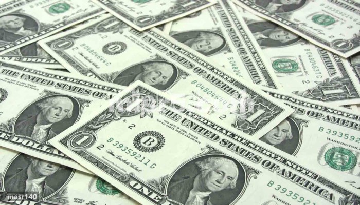 الدولار يسجل 13 جنيها فى السوق السوداء خلال التعاملات اليوم