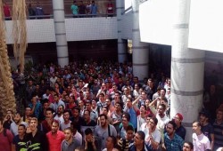 لليوم الثاني على التوالي.. طلاب "تكنولوجيا" العاشر يطالبون بإقالة العميد