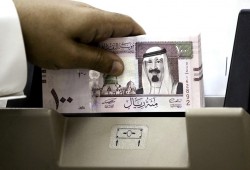 هبوط الريال السعودي أمام الدولار بعد تصويت الكونغرس الأمريكي