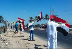 سلسلة بشرية لثوار كفر الدوار لإحياء ثورة الغلابة