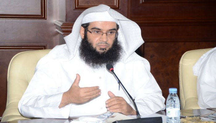 أكاديمي سعودي عن بكاء «أبو مازن» في جنازة «بيريز»: "متأثر لرحيل سيده"