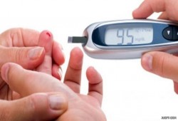 فتح طبى عملاق.. جهاز جديد لقراءة السكر "بدون شكشكة"