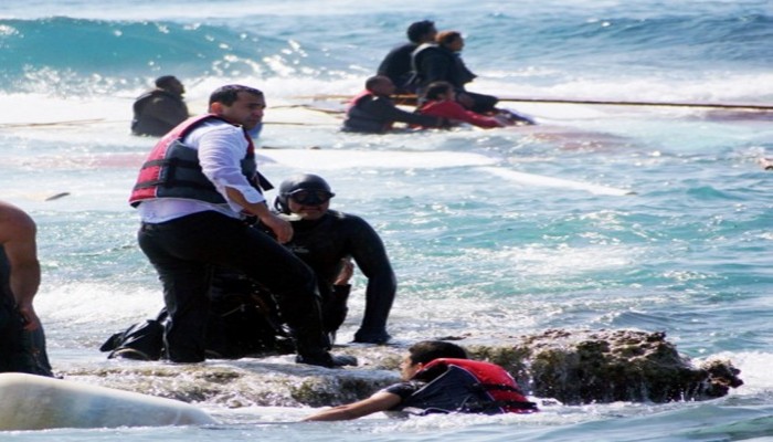 مصرع 30 مهاجرا وإنقاذ 305 آخرين قبالة السواحل الليبية