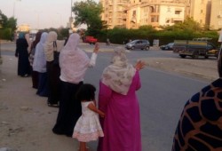 نساء ضد الانقلاب بـ 6 أكتوبر ينددن بالقتلة ويطالبن بالقصاص