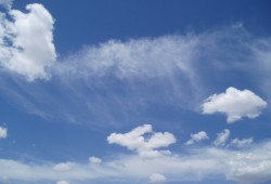 الأرصاد: ارتفاع طفيف في درجات الحرارة نهارا مائل للبرودة أول الليل