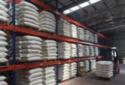 تركيا.. 50 شاحنة محملة بالدقيق تتجه إلى سوريا