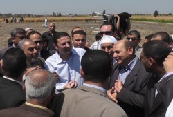 مواطنو البحيرة يطالبون بعودَة الوزير الشرعي "باسم عودة" للتموين بعد تصاعد أزمة السكر