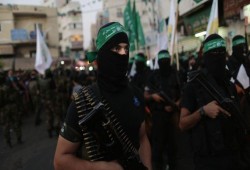 حماس: لدينا ما نسعد به أسرانا داخل سجون الاحتلال