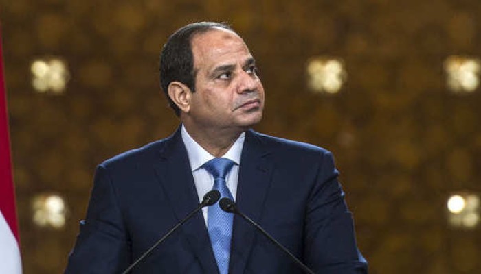 كاتب كويتي عن إيقاف إمداد مصر بالنفط: ردًا على ابتزاز السيسي للخليج