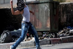 4 إصابات وأضرار في حافلتين صهيونيتين بمواجهات في القدس المحتلة