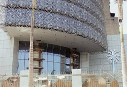 سلطات الانقلاب تزيل الحواجز الإسمنتية أمام السفارة السعودية