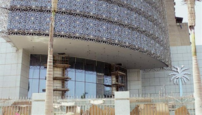 سلطات الانقلاب تزيل الحواجز الإسمنتية أمام السفارة السعودية