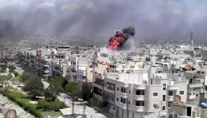 مقتل أربعة أطفال سوريين بعد قصف مدرسة غرب حلب