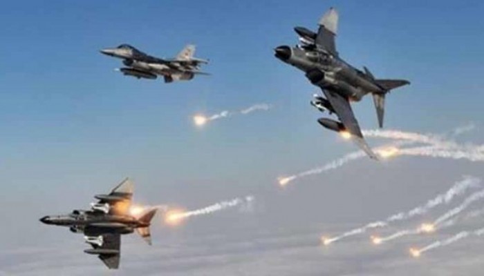 الجيش اليمني يعلن مقتل 22 مسلحًا حوثيًا بغارات للتحالف غربي البلاد