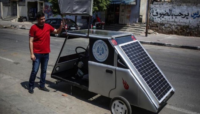 أول سيارة تعمل بالطاقة الشمسية في غزة المحاصرة